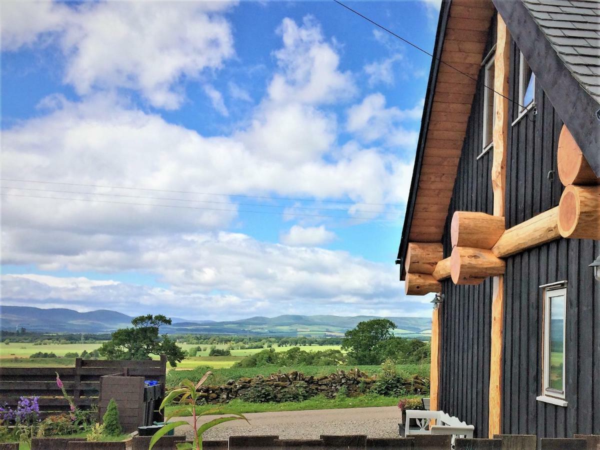 Rowanlea Lodge With Hot Tub Marykirk Exterior foto