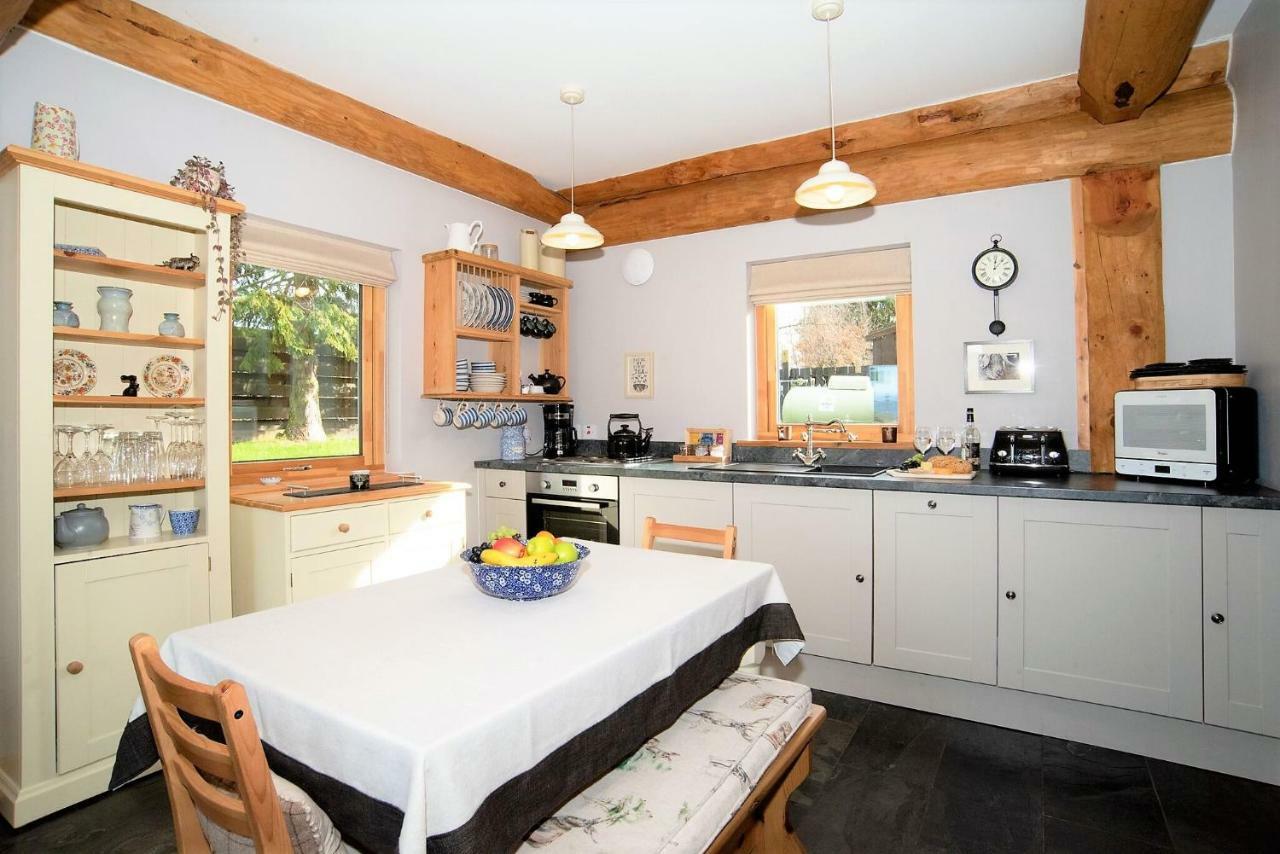 Rowanlea Lodge With Hot Tub Marykirk Exterior foto